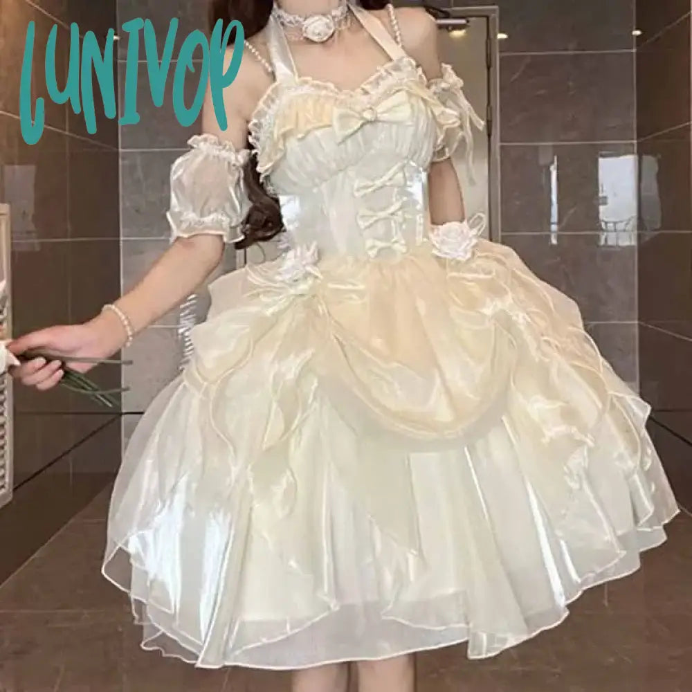 Set with underskirt