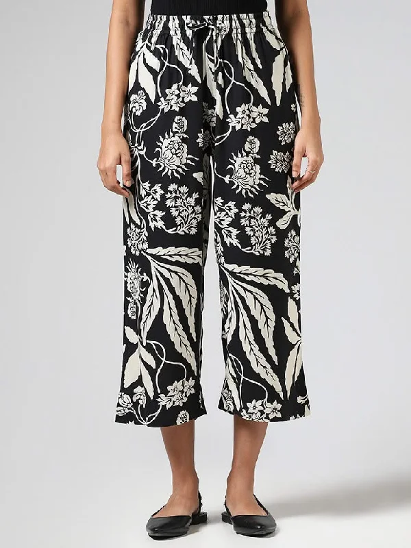 Utsa Black Floral Printed Wide-Leg Pants Classic Cropped Pants