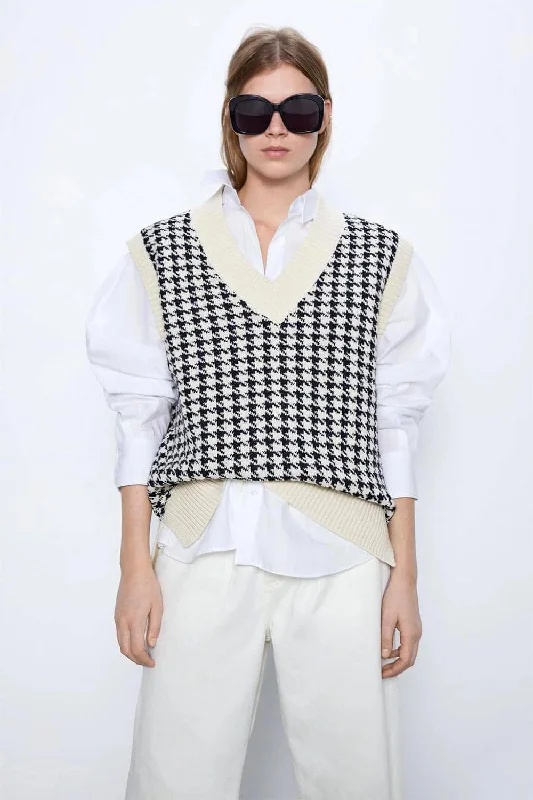 Classic Houndstooth Knit Tank Tops playful tank top
